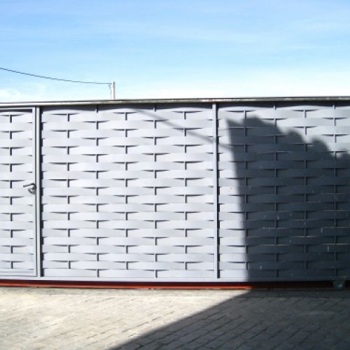 Puerta cesta