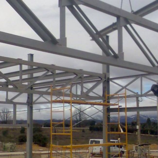 Montaje de estructuras metálicas en Palencia