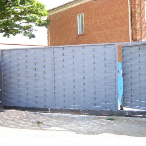 Puerta cesta