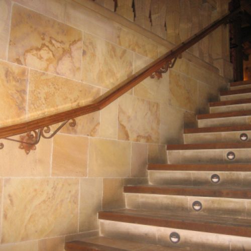 Sujecciones pasamanos