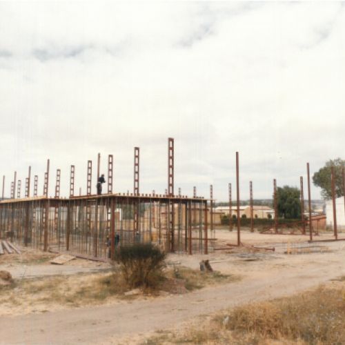 Estructura y cerramiento pabellón polideportivo municipal