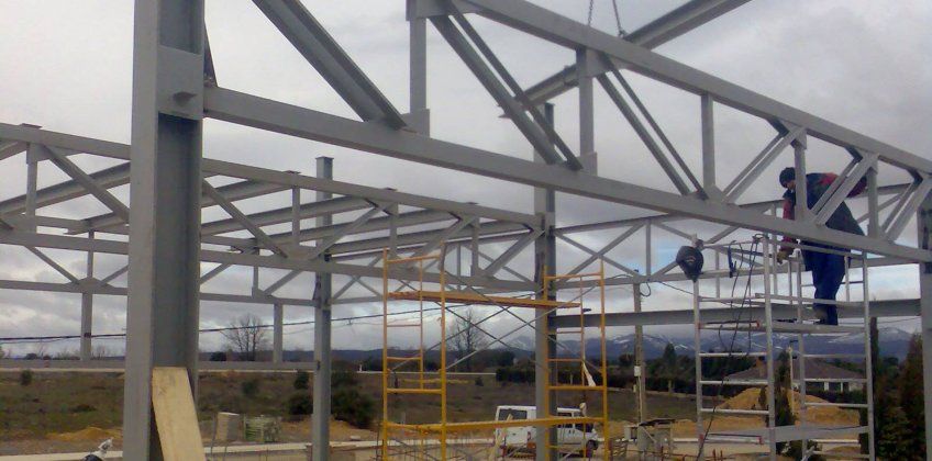 Montaje de estructuras metálicas en Palencia