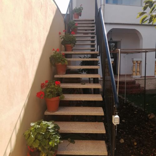 Escalera y barandilla vivienda